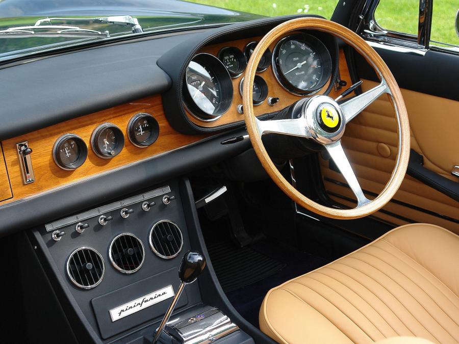  Ferrari 330 GTS 1966 года  (UK) (фото 10 из 11)